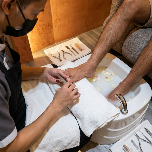 Honey & Milk Pedi-Mani (Gents)