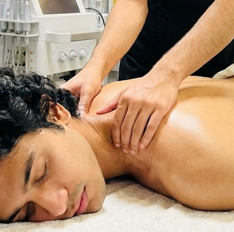 Shoulder + Back Massage (45 mins)